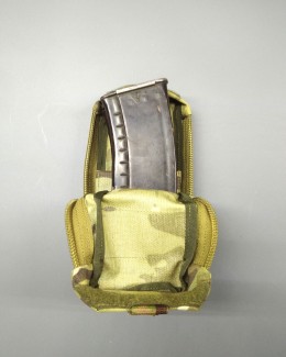 Закрытый подсумок под 2 магазина АК с патч-панелью. Расцветка мультикам.